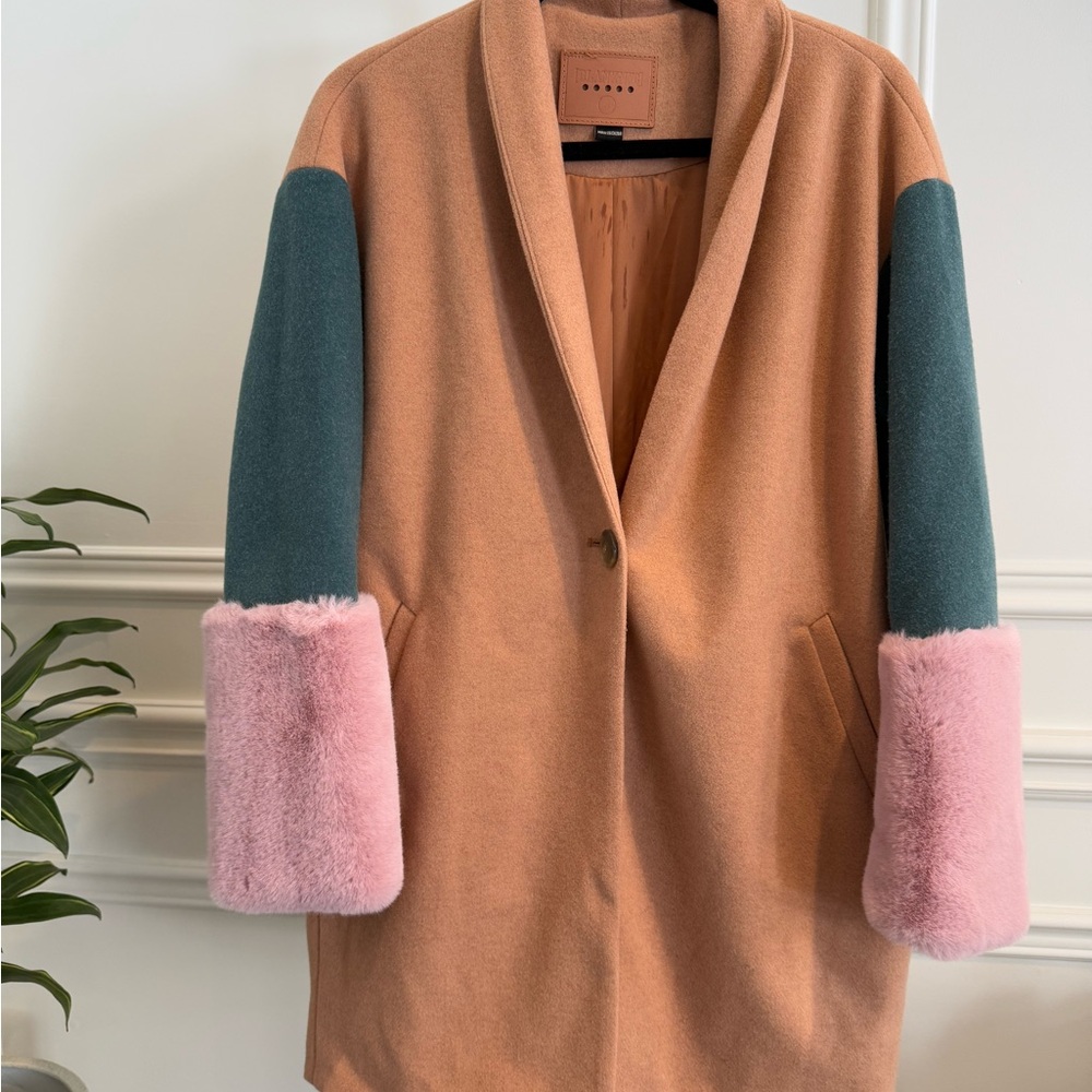 BLANK NYC - Stylish Tan Women's Coat With Pink Fur Cuff Accents